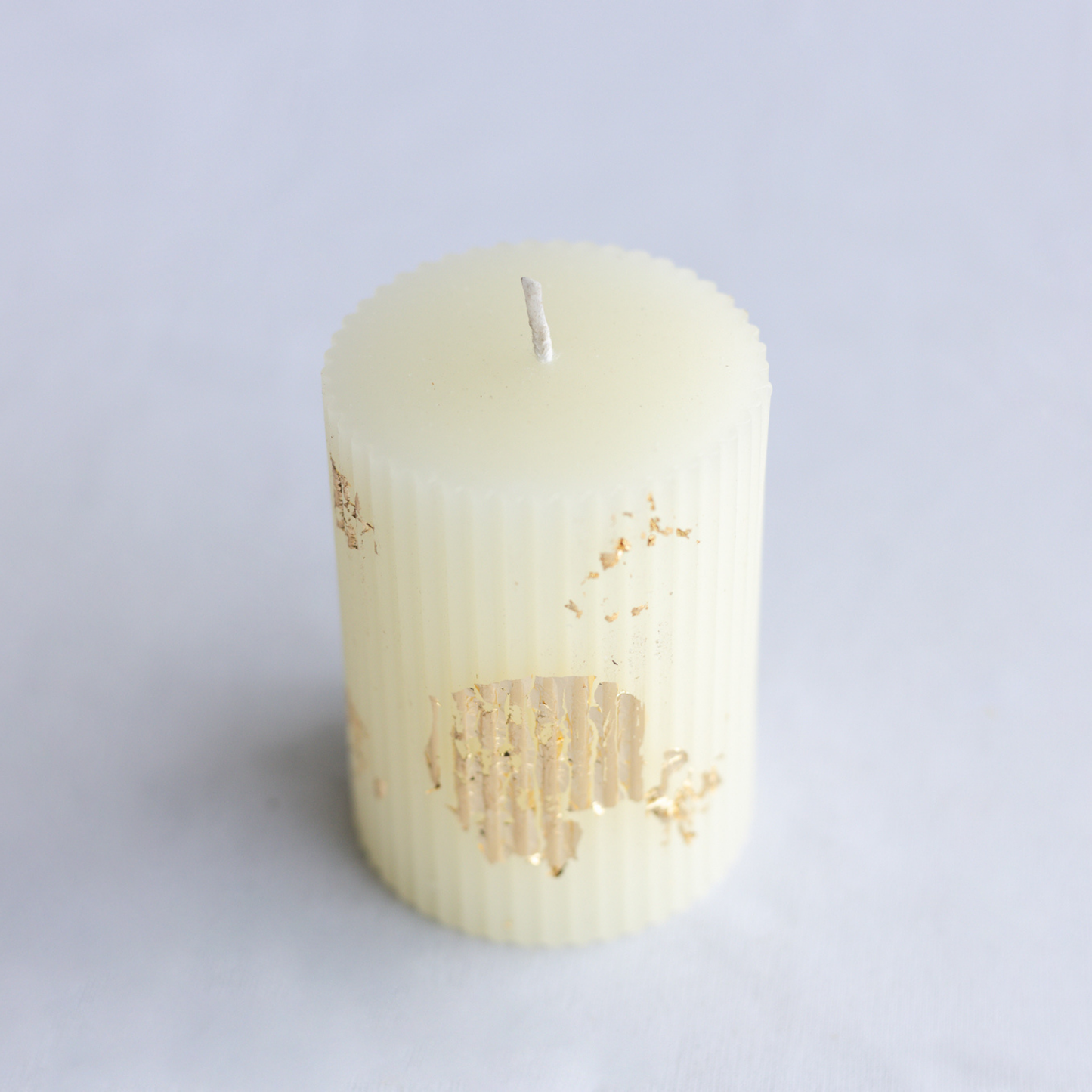 Set of 2 Fluted Vanilla Scented Pillar candles