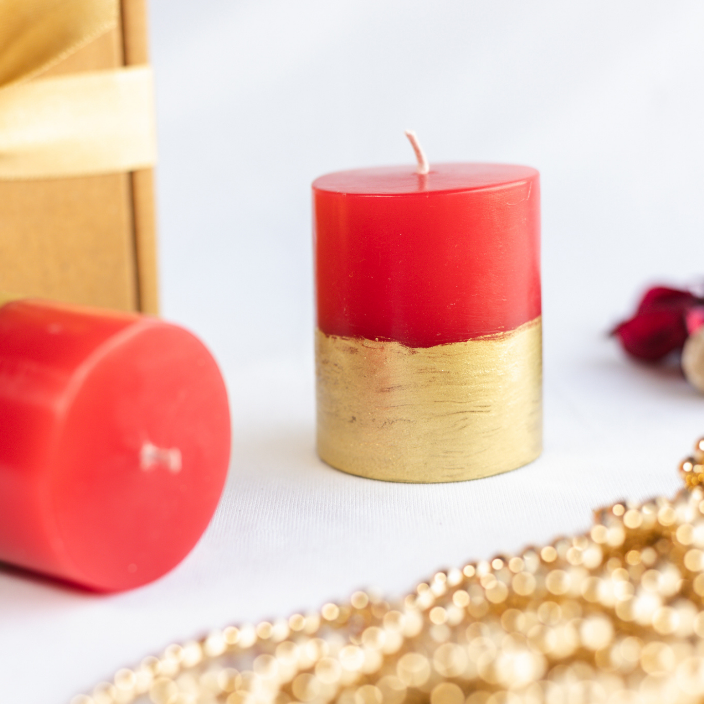 Set of 2 Rose Scented Red & Gold Candle