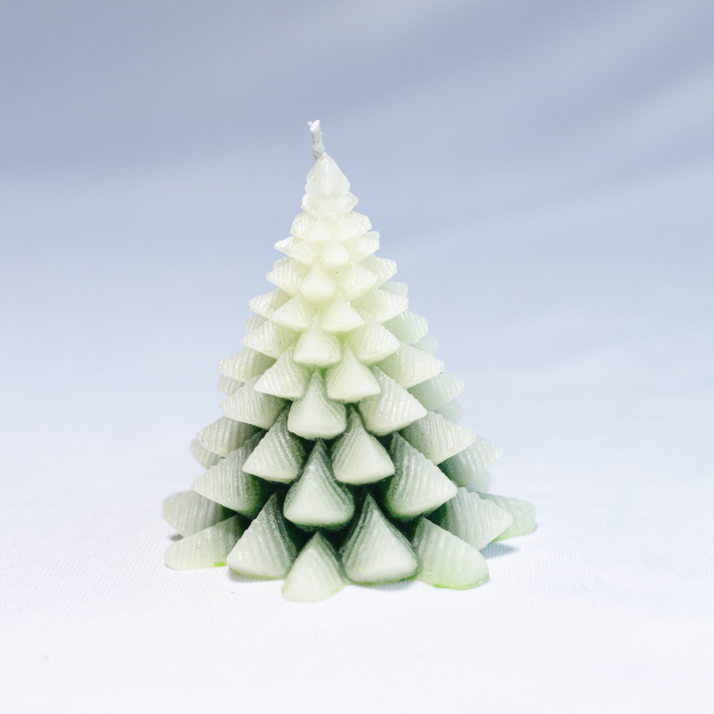 Set of 2 Shaded Red & Green Christmas Tree Candles