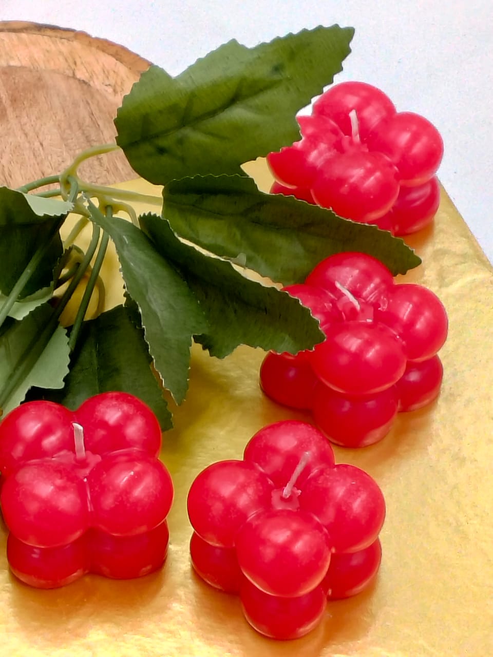 Set of 4 Scented small red Cube/Bubble Candles