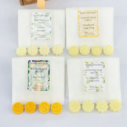 Set of 4 Beeswax Melts in Distinct Fragrances