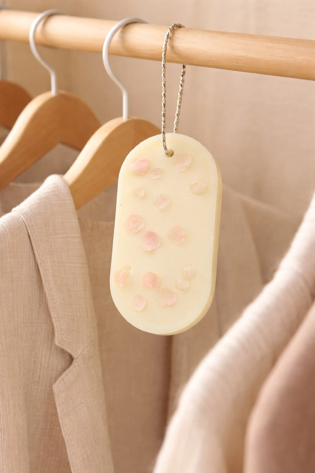 Wax Wardrobe Fragrance Bar in Jasmine Blooms Aroma