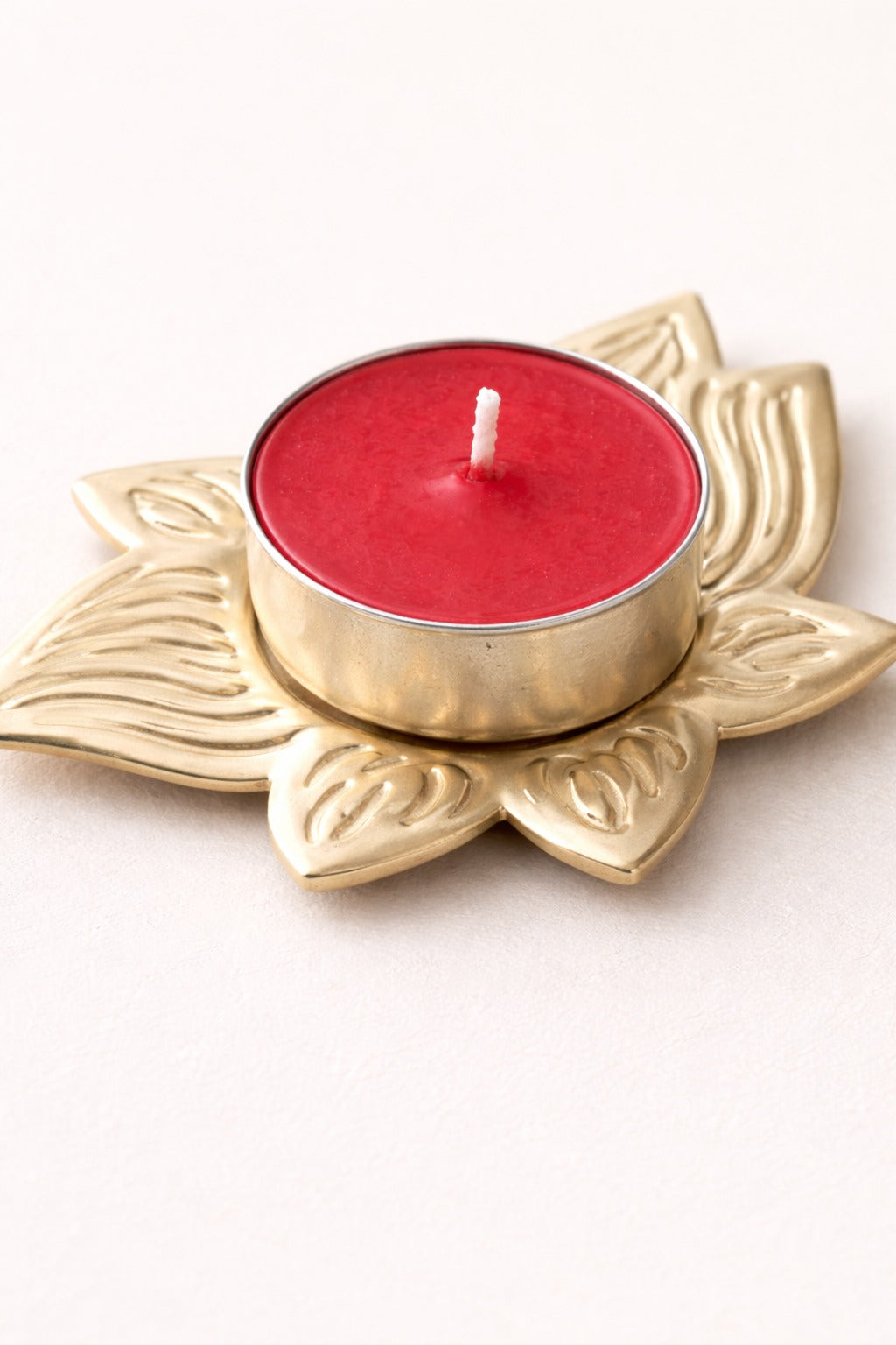 Set of 4 Metallic  Lotus T lite Holders